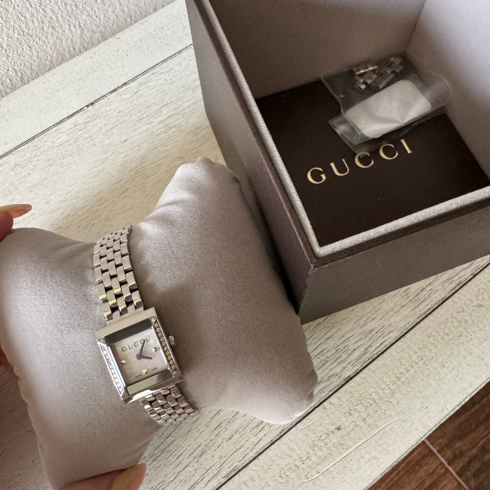 Gucci G frame Women's Watch